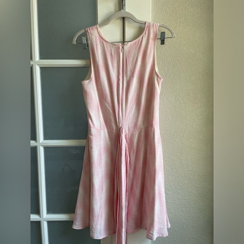 Gap - Women's‎ Print tie-belt fit and flare dress - Size Small - Pink & White - Picture 3 of 5